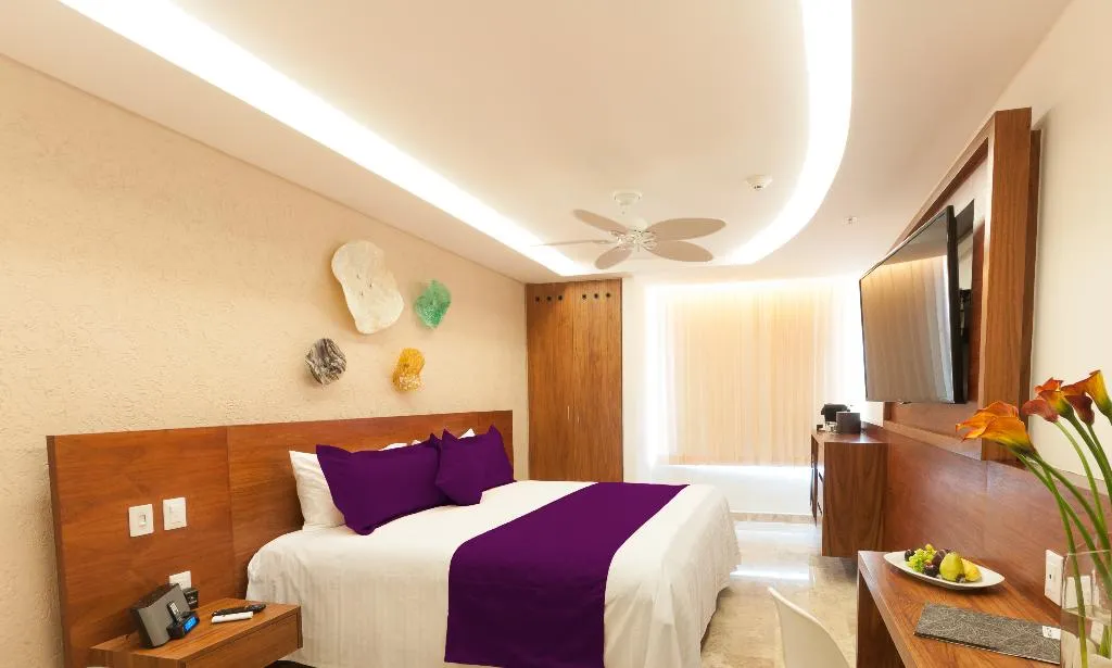 SUITE DELUXE WITH JACUZZI Room, Senses Quinta Avenida by Artisan, Playa Del Carmen