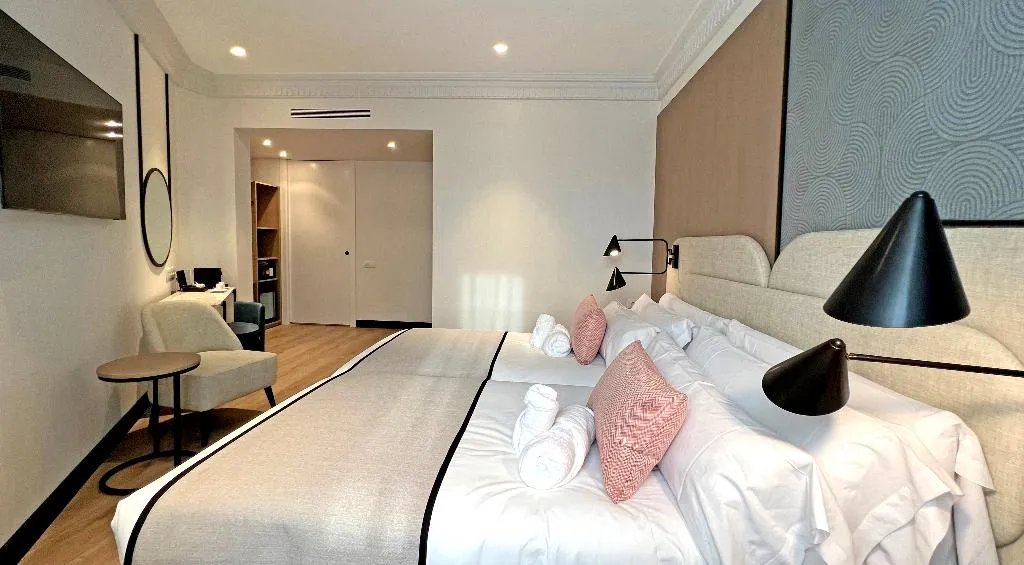 Double or Twin STANDARD Room, Soho Boutique Turia ****, Valencia