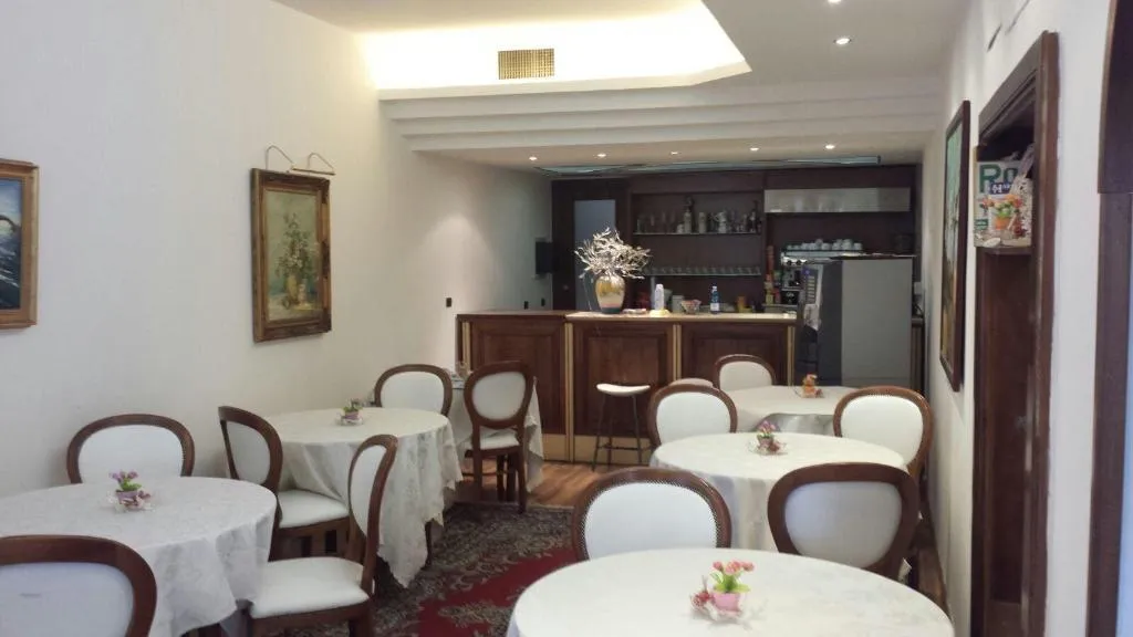 Restaurant, Pompeii Ruins Hotel, Naples