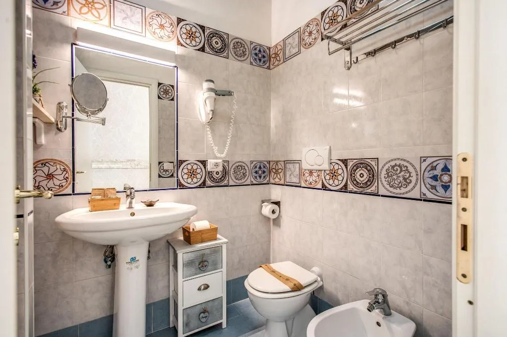 Room, Santamaria Inn, Rome