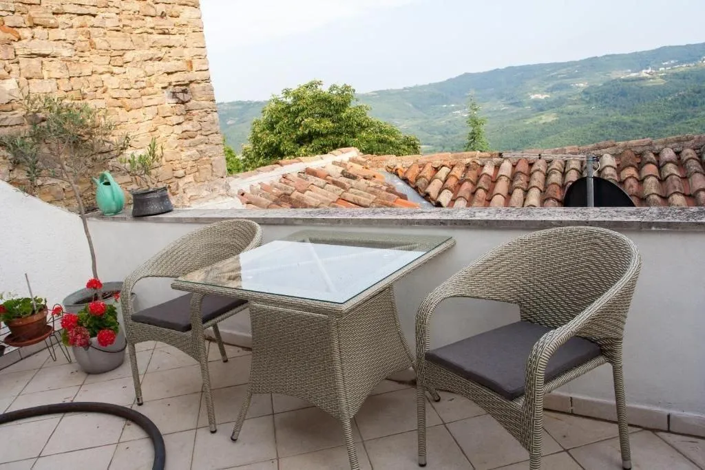 Room, Houses Of Motovun, Istria