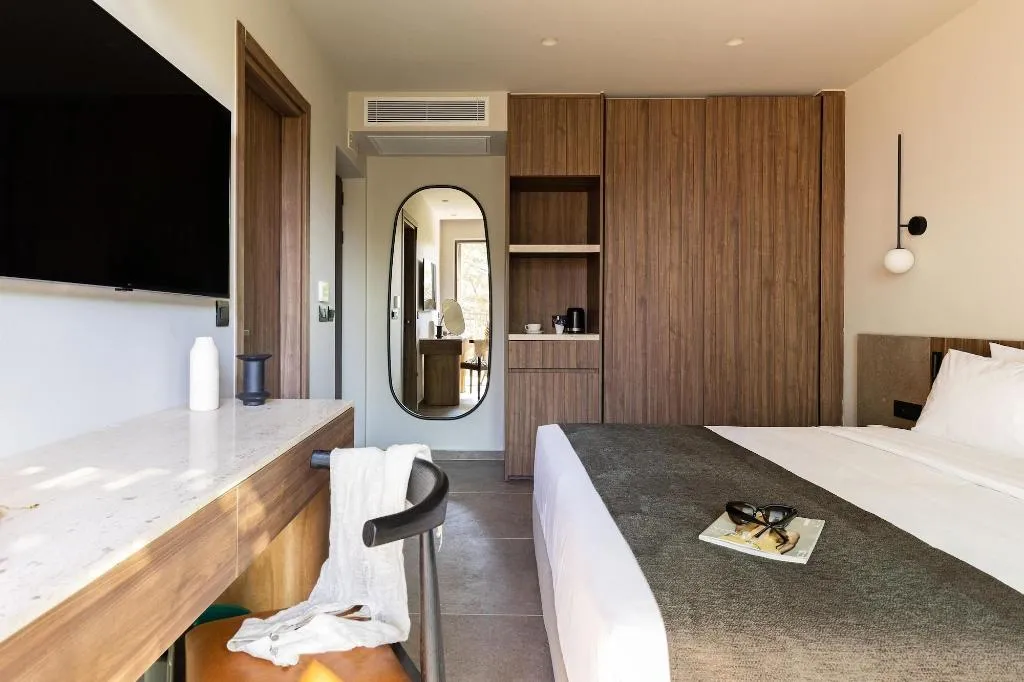 Room, Elios Hill - Sun Kissed Happiness, Crete