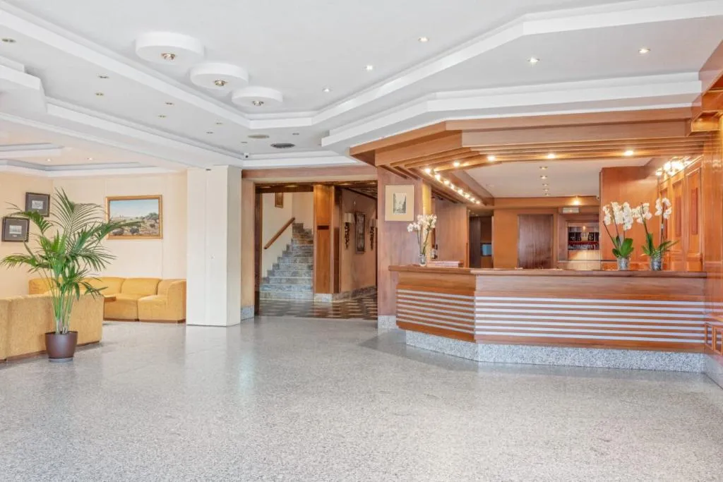 Lobby, Crisol Regio, Madrid