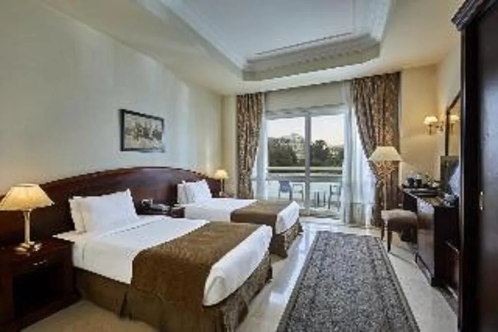Room, Triumph Plaza Hotel, Cairo