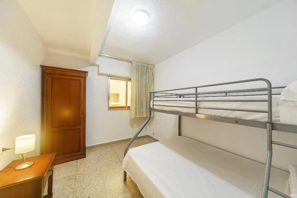 APARTMENT THREE BEDROOMS TWO BATHROOMS Room, Apartamentos Maja Beach, Costa Blanca