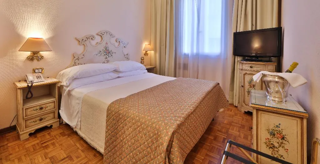Double or Twin CLASSIC Room, Hotel Biasutti, Venice