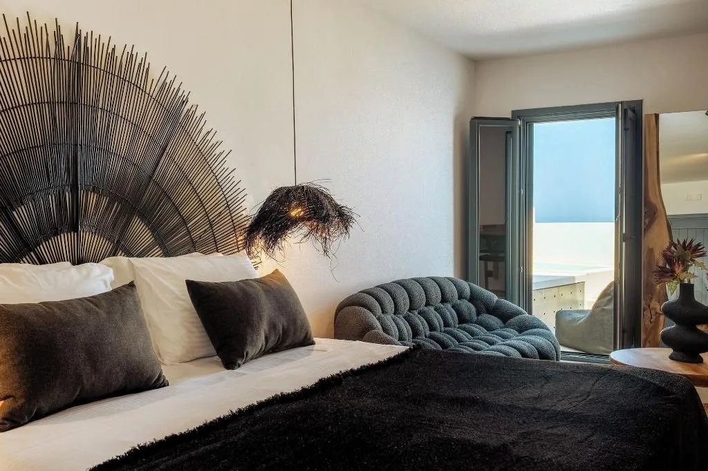 Room, Gazelle Living, Santorini