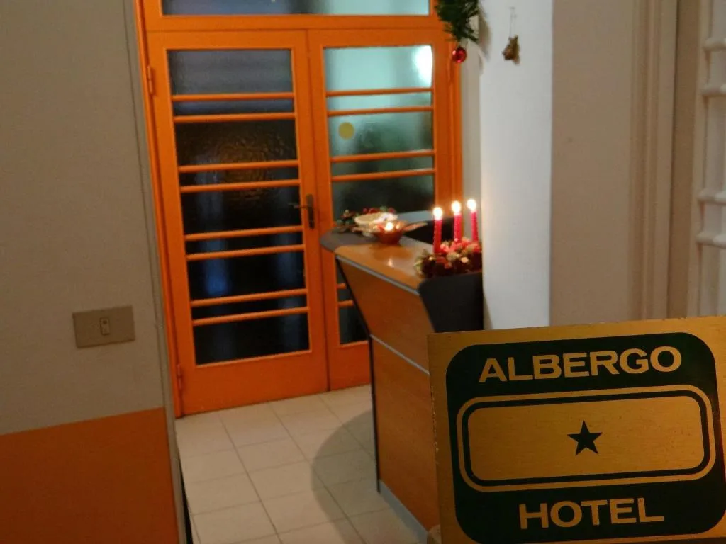 Lobby, Hotel Amendola Fiera, Milan