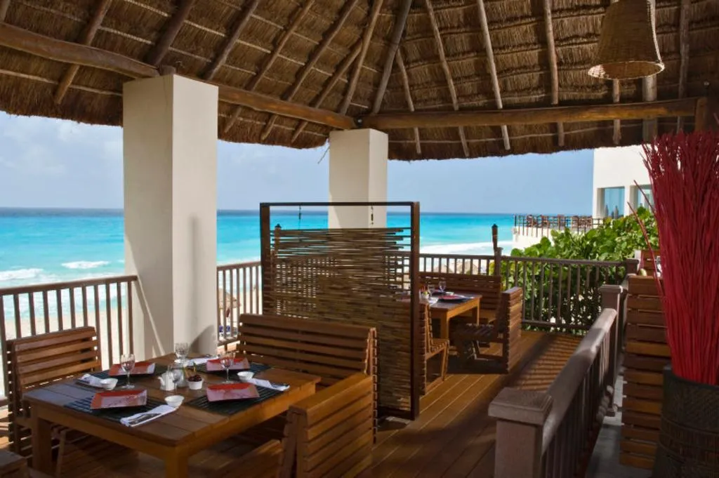 Terrace, The Pyramid Cancun by Oasis, Cancun Area
