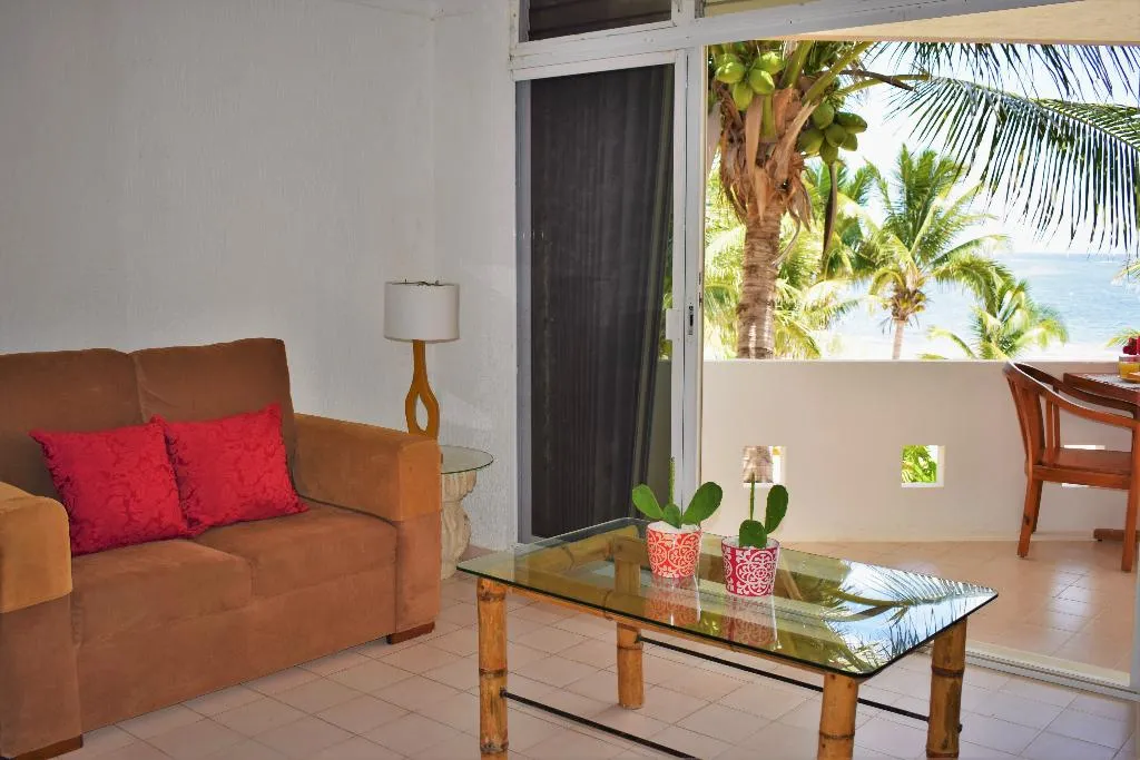 SUITE OCEAN FRONT Room, Arrecifes Suites, Cancun Area