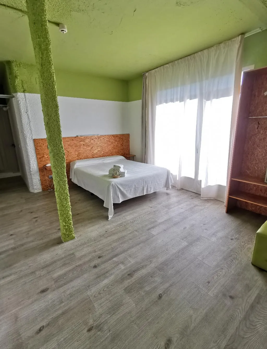 SUITE WITH TERRACE Room, La Posada del Chaflan, Madrid