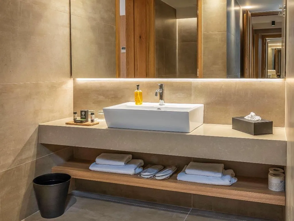 Double or Twin EXECUTIVE CITY VIEW Room, Ibis Styles Heraklion Central, Crete