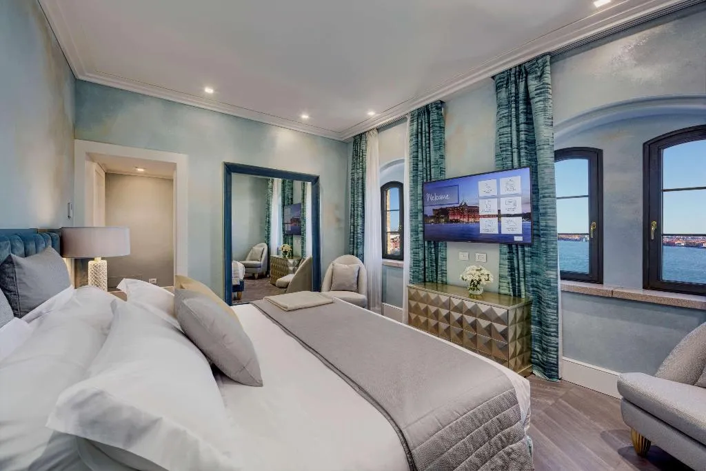 SUITE Presidential Room, Hilton Molino Stucky Venice, Venice