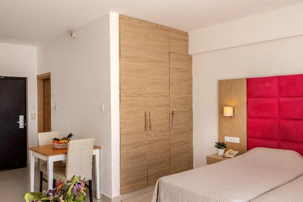STUDIO STANDARD Room, Papantonia Hotel Apts, Cyprus