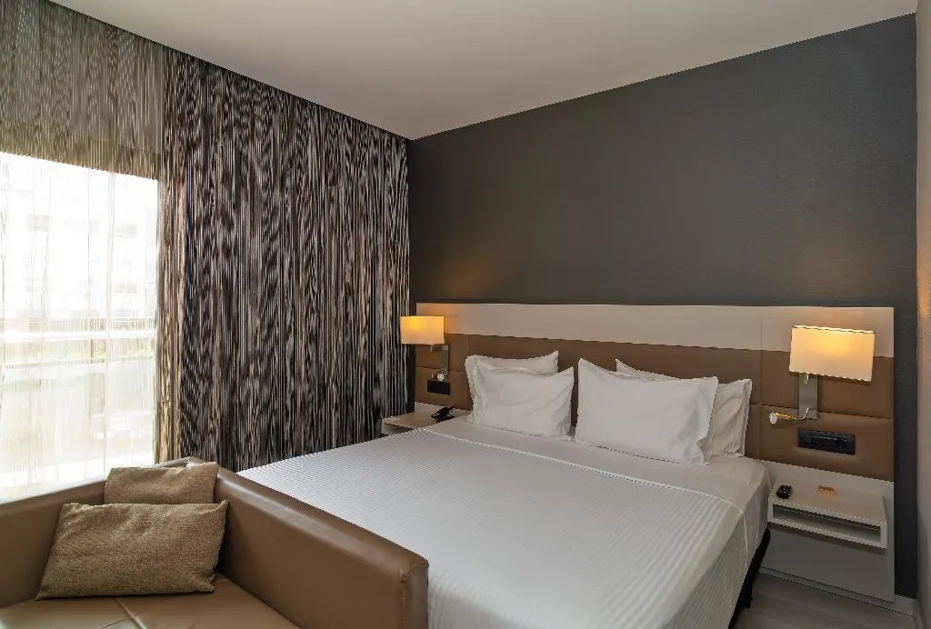 Double or Twin PREMIUM Room, SH Colon Valencia, Valencia