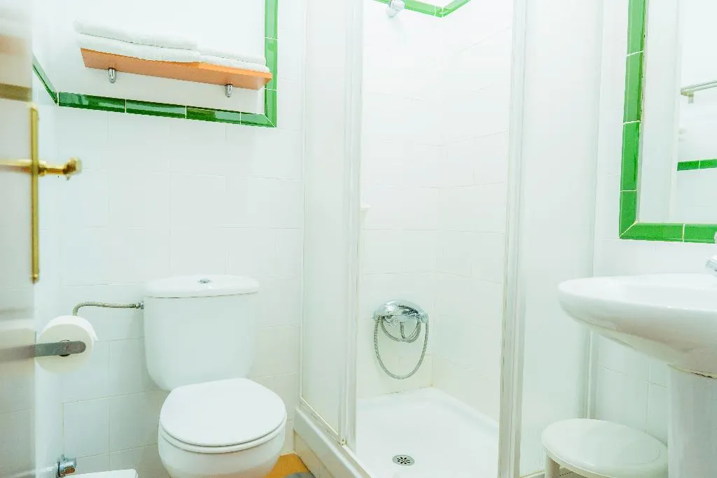 SINGLE STANDARD Room, Los Veneros, Seville