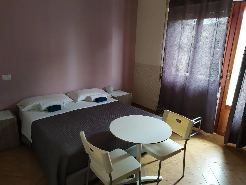 Room, Casa Celeste, Rome