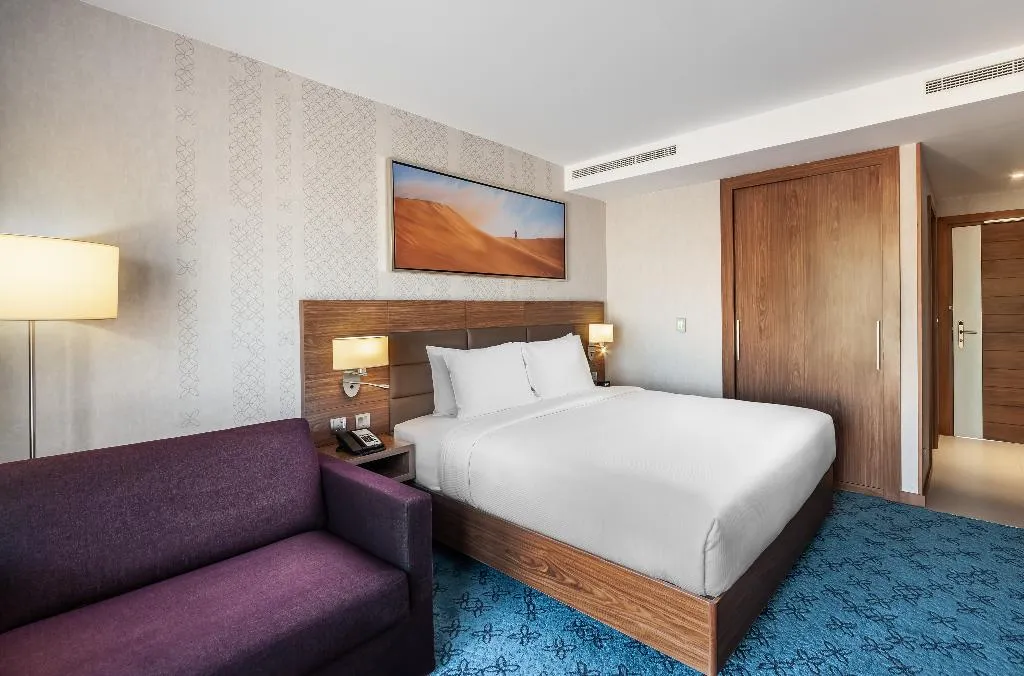 DOUBLE DELUXE Room, DoubleTree by Hilton Dubai Al Jadaf, Dubai