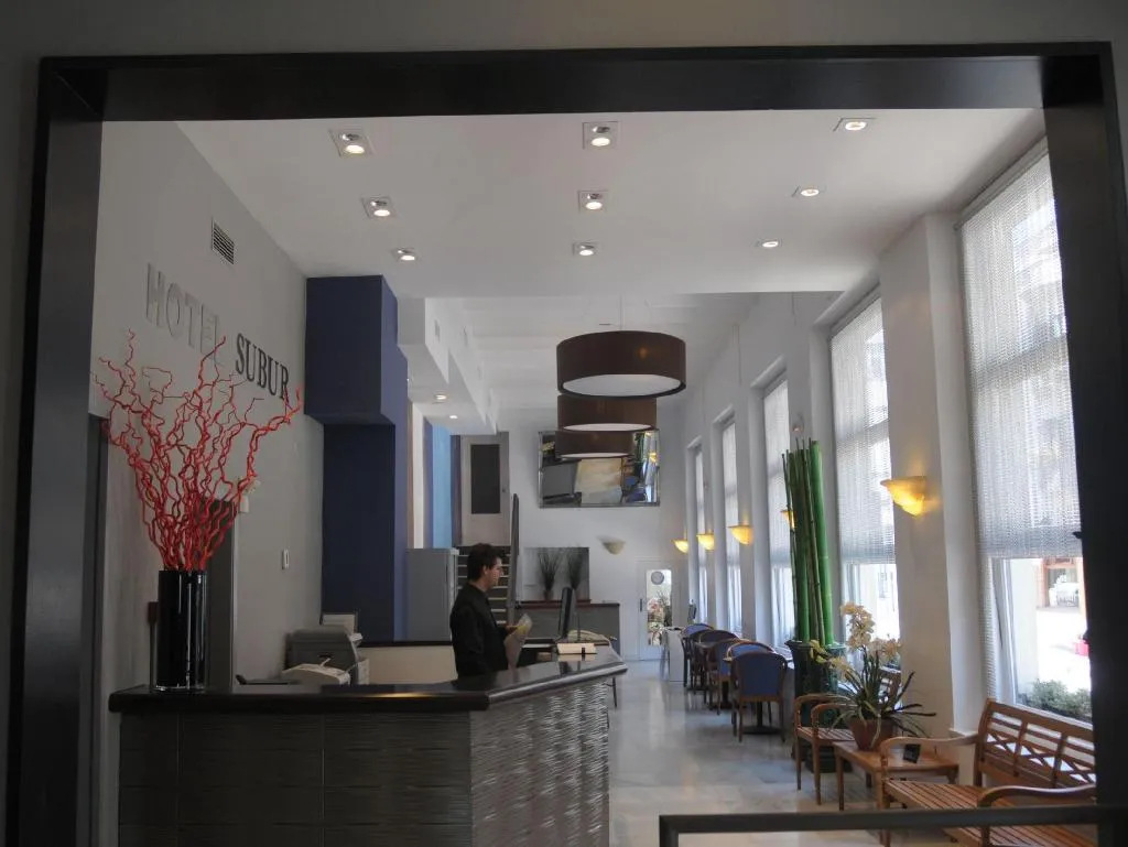 Lobby, Subur, Costa Brava