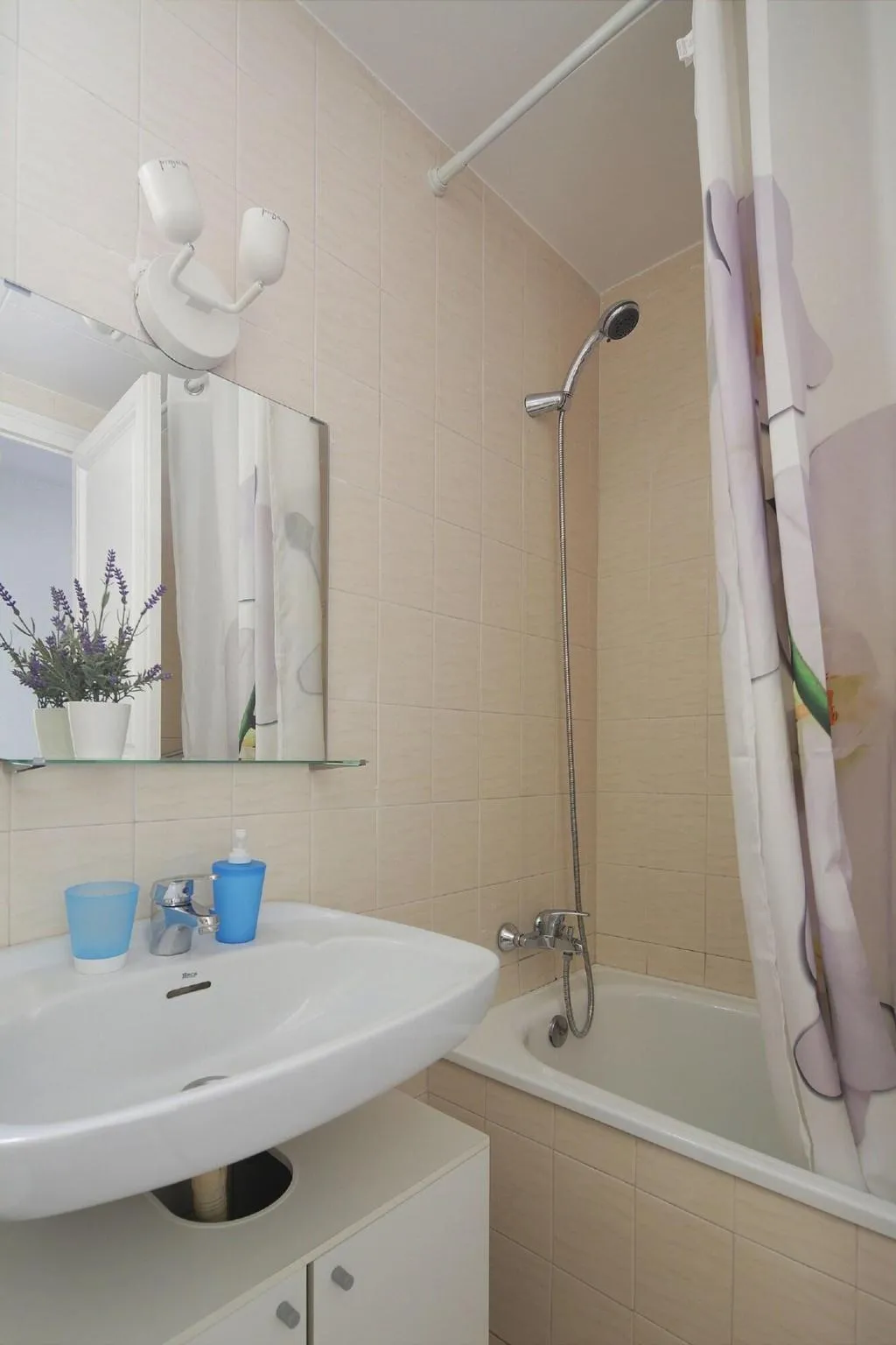 Room, Hostal Balkonia, Barcelona