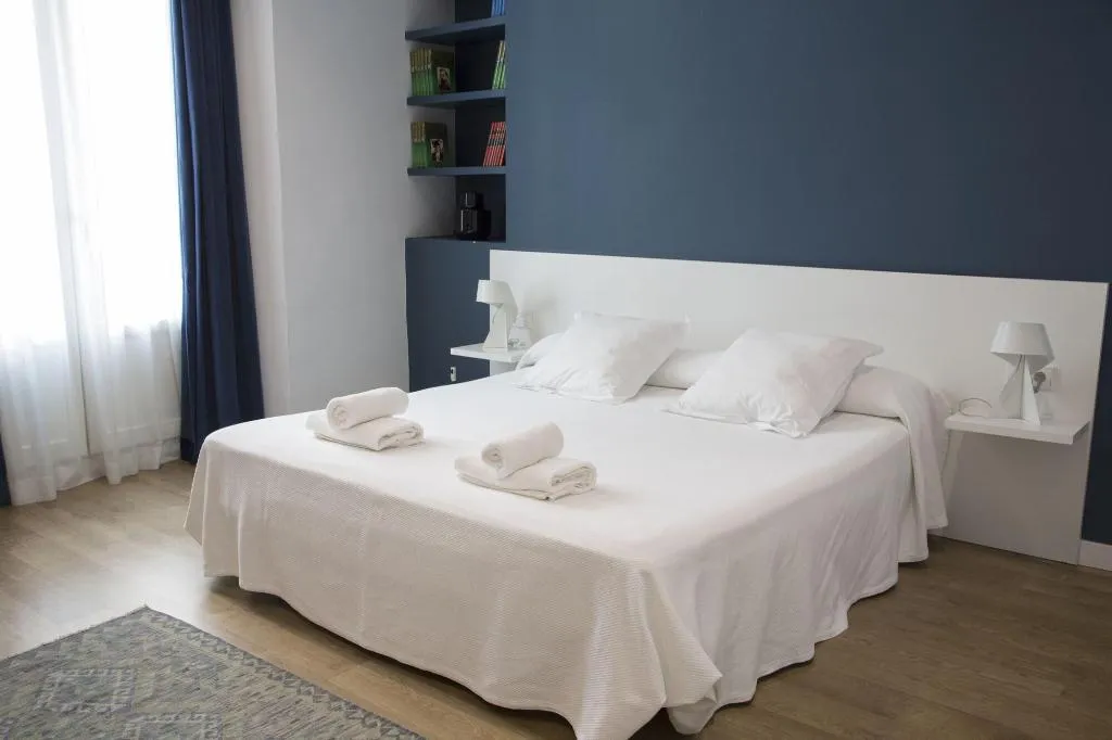 Room, L'Esplai Valencia, Valencia