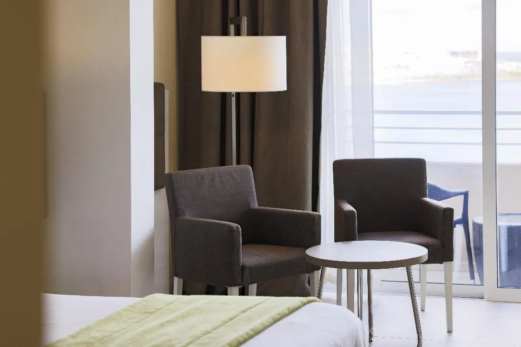 SINGLE PARTIAL SEA VIEW Room, Salini Resort, Malta