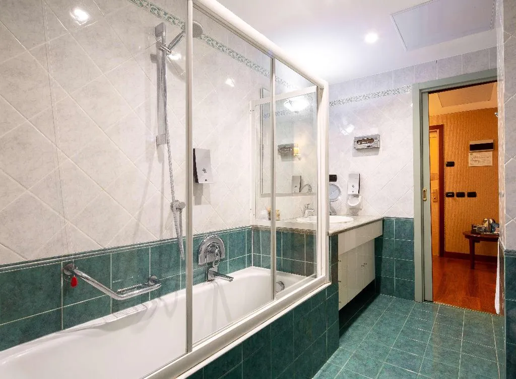 QUADRUPLE STANDARD Room, Best Western Air Hotel Linate, Milan