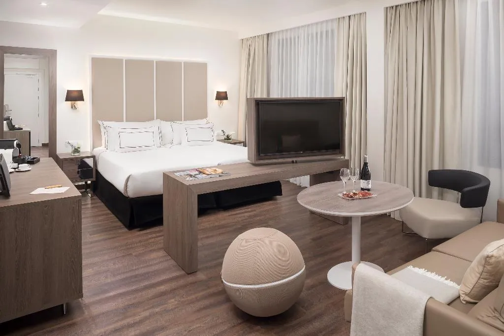 Room PREMIUM Room, Melia Madrid Serrano, Madrid