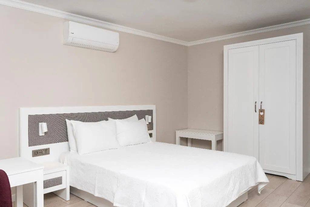 DOUBLE SUPERIOR Room, Bay Nihat Lale Otel, Izmir