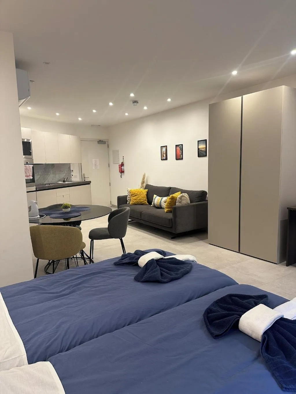 Room, The Central Guesthouse, Malta