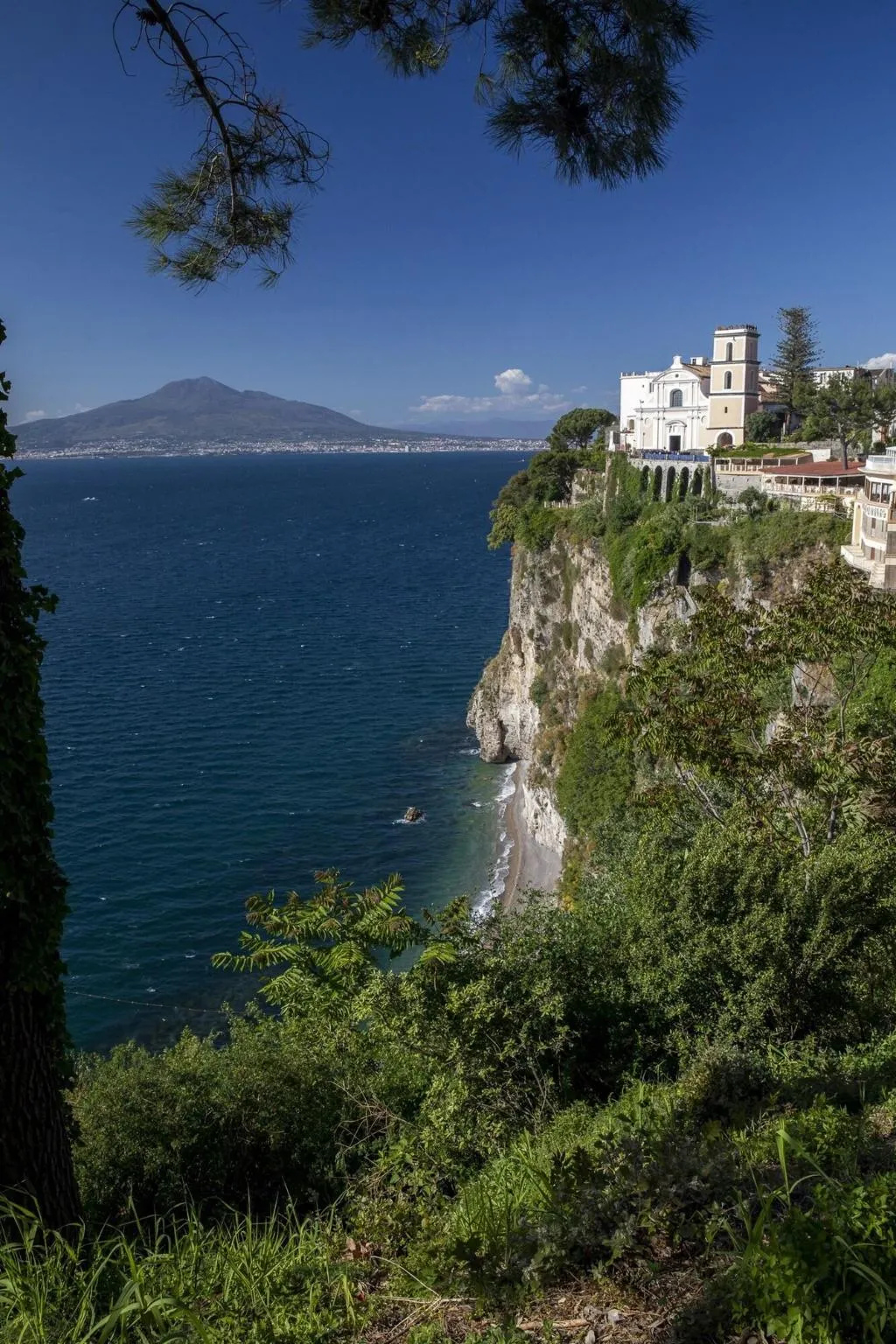 General view, Grand Hotel Angiolieri, Naples