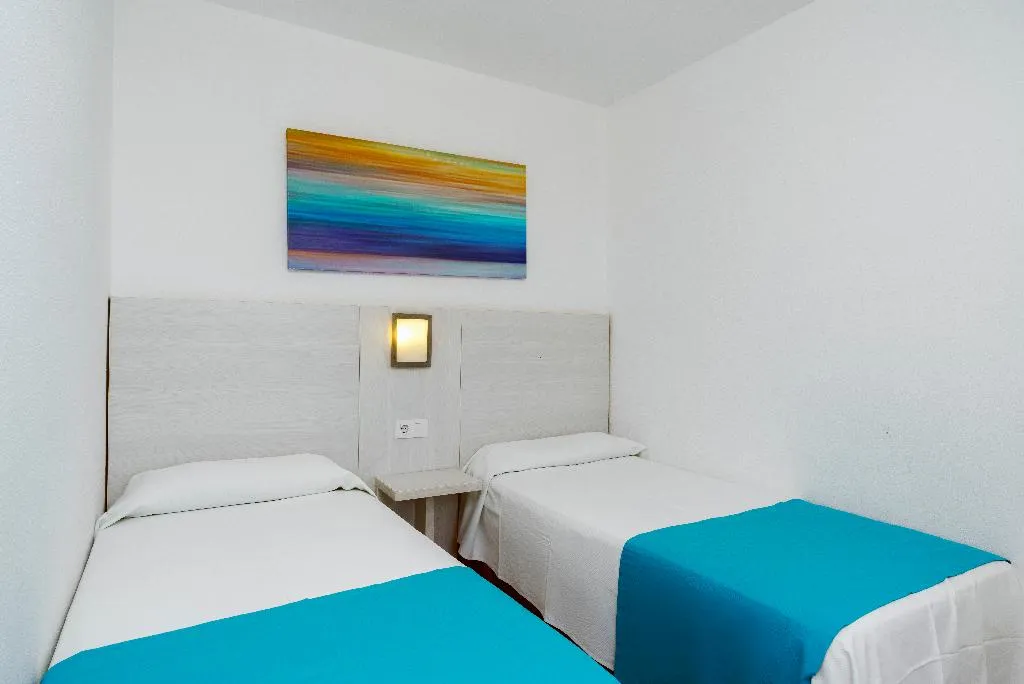 APARTMENT CAPACITY 6 TWO BEDROOMS Room, Alua Lago Park, Menorca