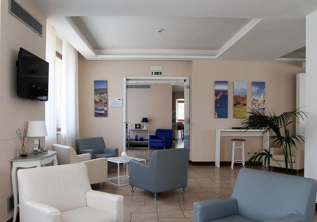 Lobby, Leone, Naples