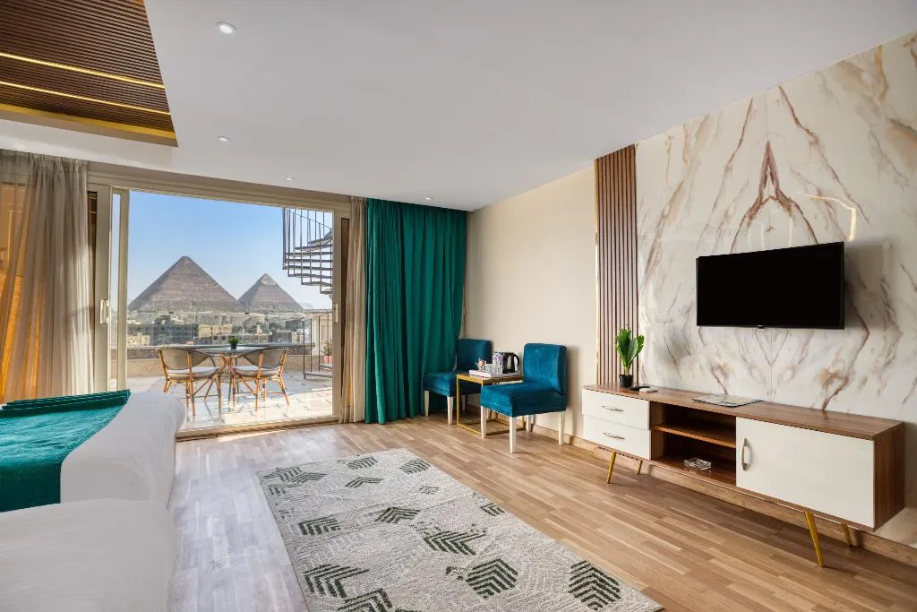 FAMILY ROOM WITH BALCONY Room, Pyramids Yard Hotel, Cairo