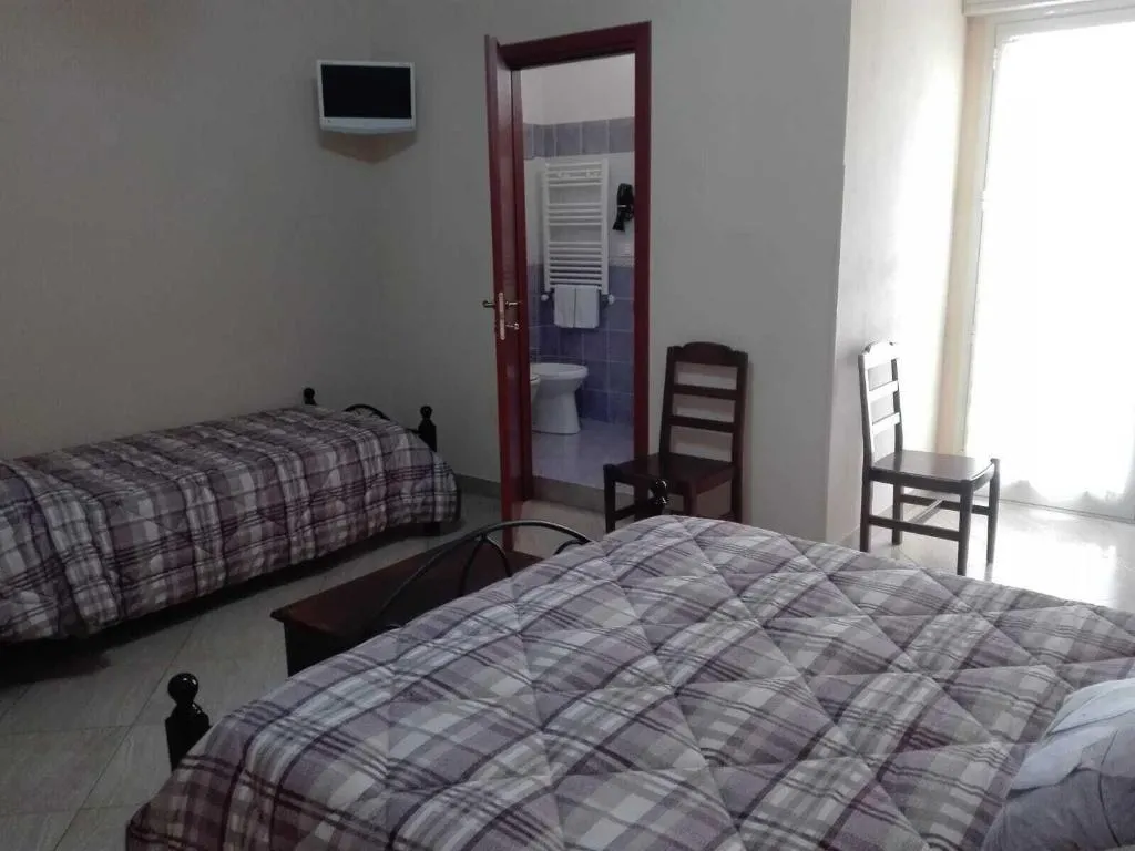 Room, B&B The Best, Palermo