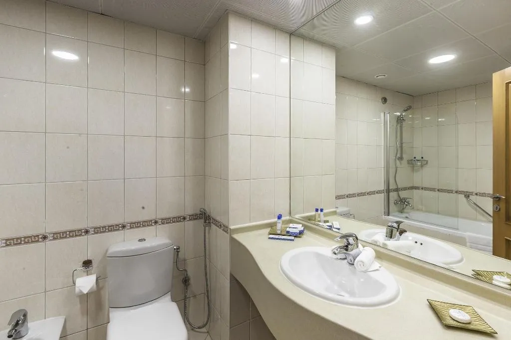 Room, Roda Al Murooj Residences, Dubai