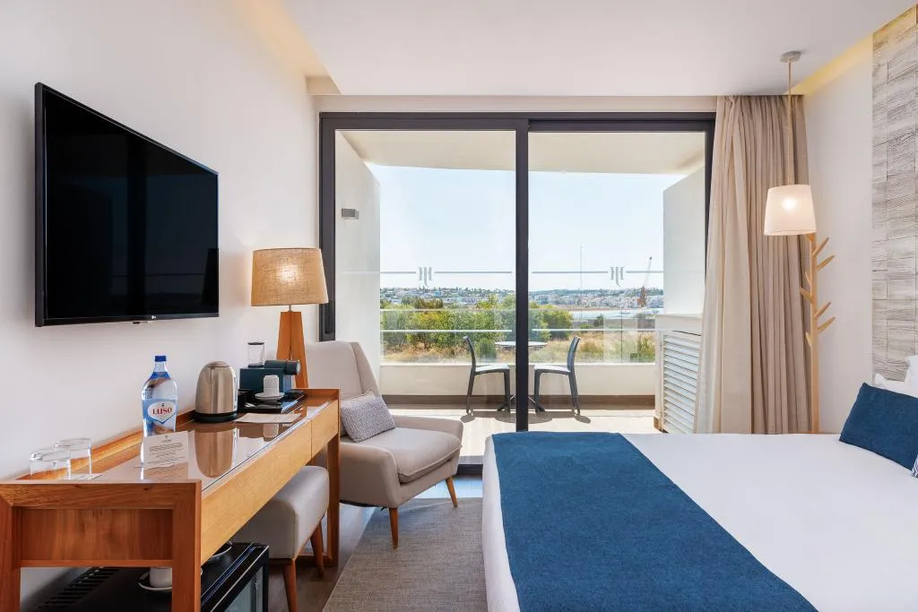 Double or Twin SUPERIOR RIVER VIEW Room, Jupiter Marina Hotel – Couples & Spa, Algarve