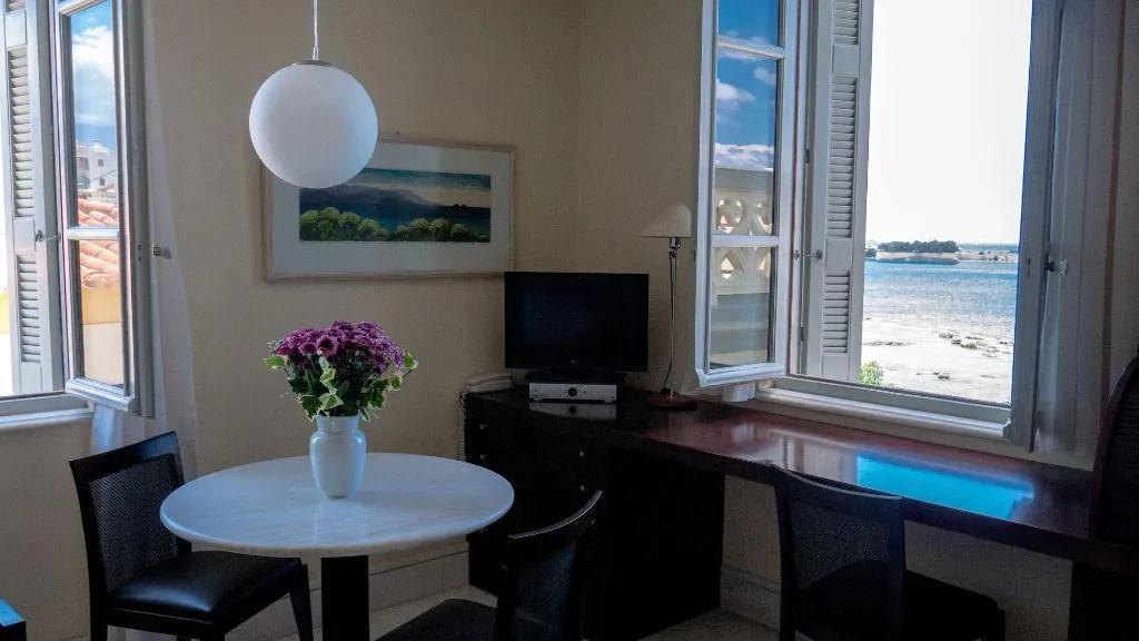 Room, Villa Andromeda, Crete