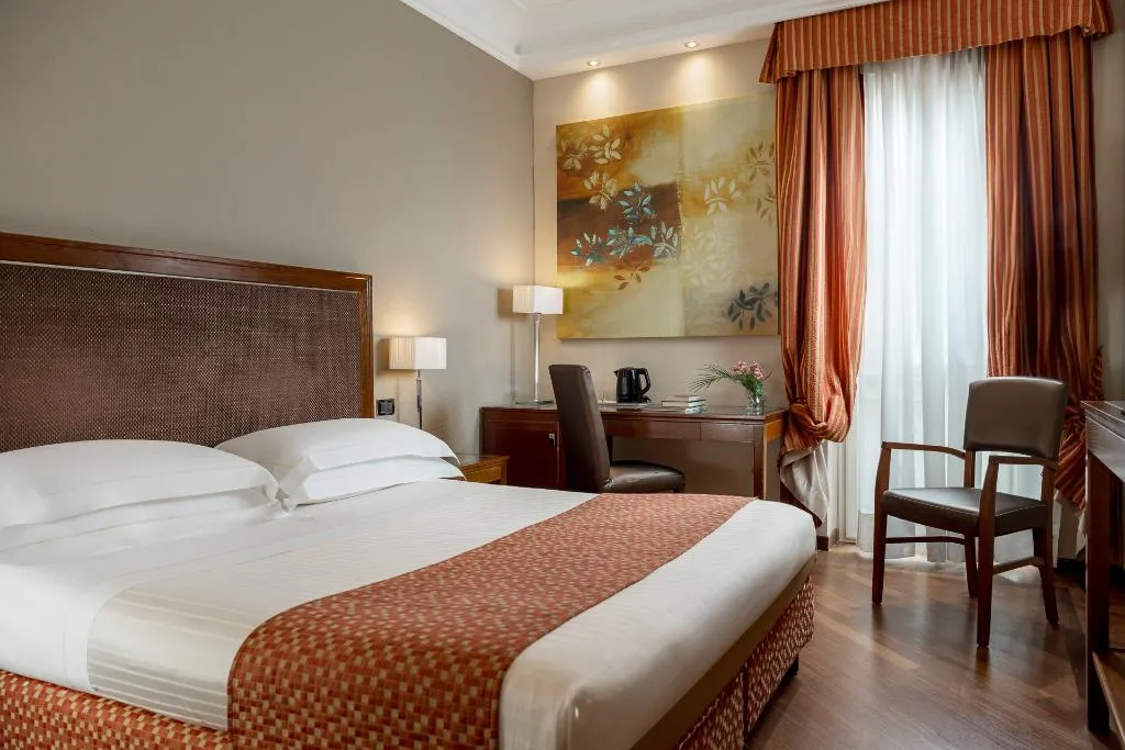 DOUBLE WITH VIEWS Room, Grand Hotel Adriatico, Florence