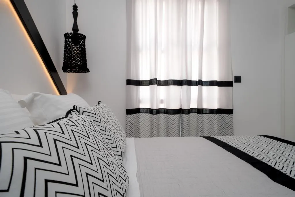 Double or Twin STANDARD Room, Divelia, Santorini