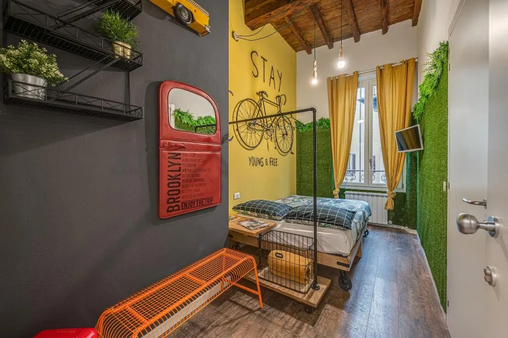 Room, Code Rooms, Florence