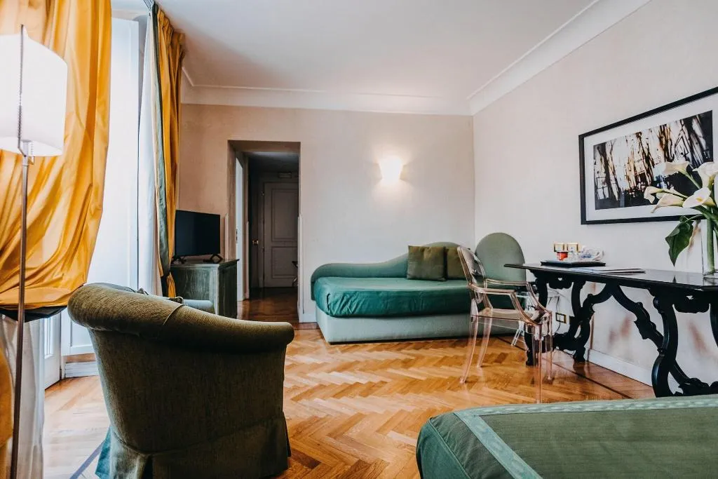 TWIN CLASSIC Room, Costantinopoli 104, Naples