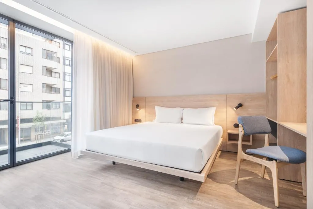 APARTMENT WITH BALCONY Room, Moov Apartments Boavista, Porto