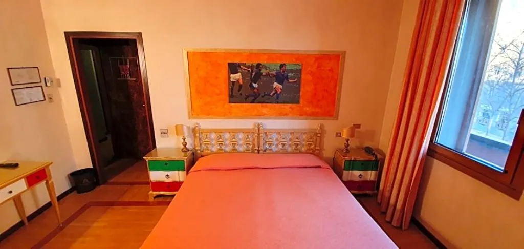 DOUBLE STANDARD Room, Admiral Hotel, Milan