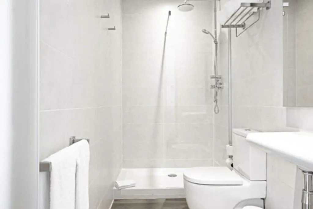 Room, Som Nit Born, Barcelona