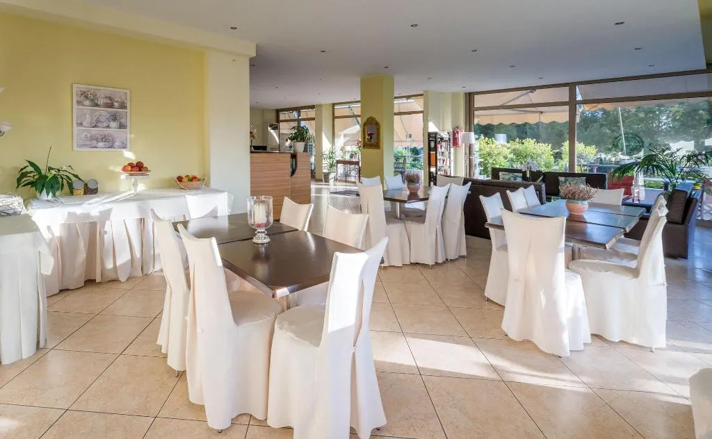 Restaurant, Minavra Hotel, Athens