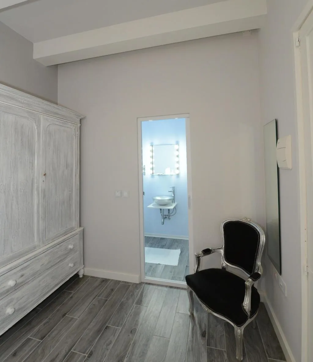 Room, Paulos Valletta, Malta