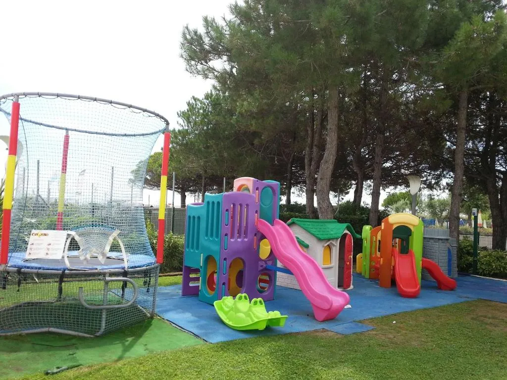 Sports and Entertainment, Ashanti Aparthotel, Venice