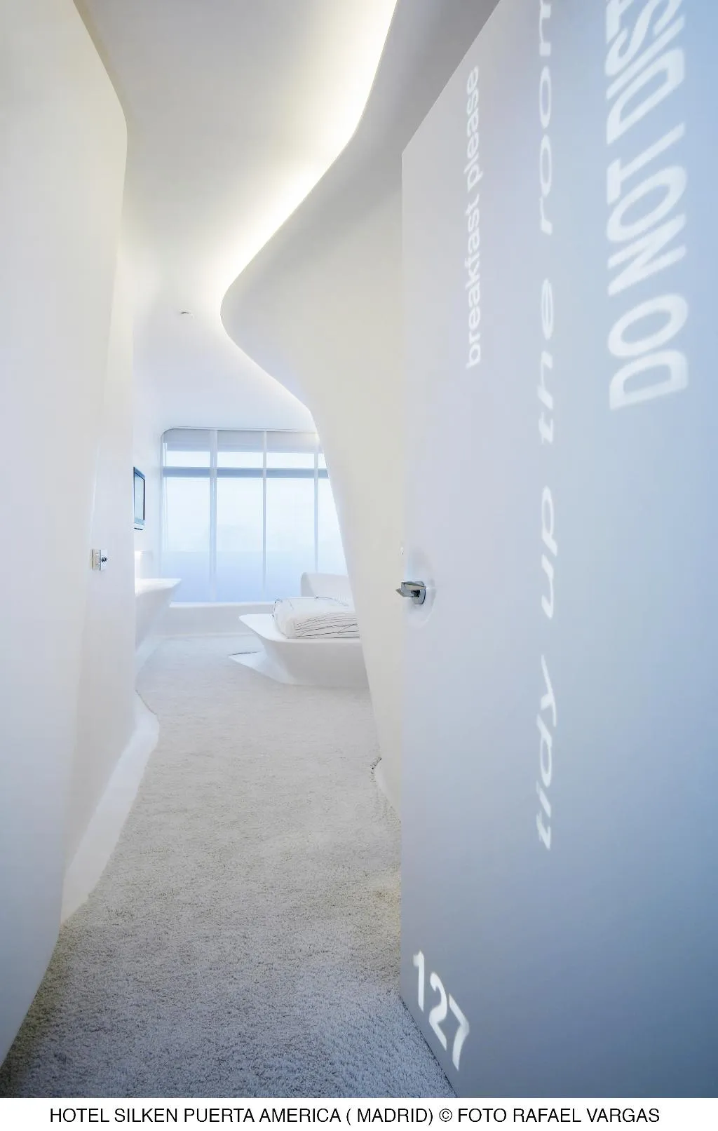 DOUBLE SINGLE USE DELUXE SUPERIOR Room, Puerta America Madrid, Madrid