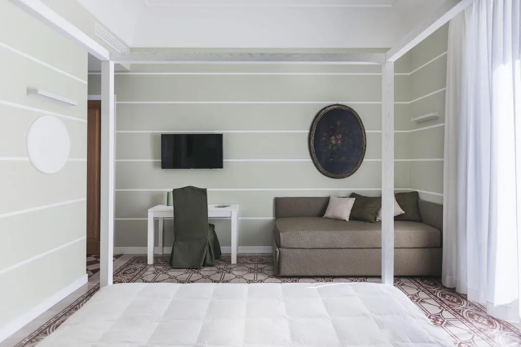 Room, Euterpe L.H.T., Catania